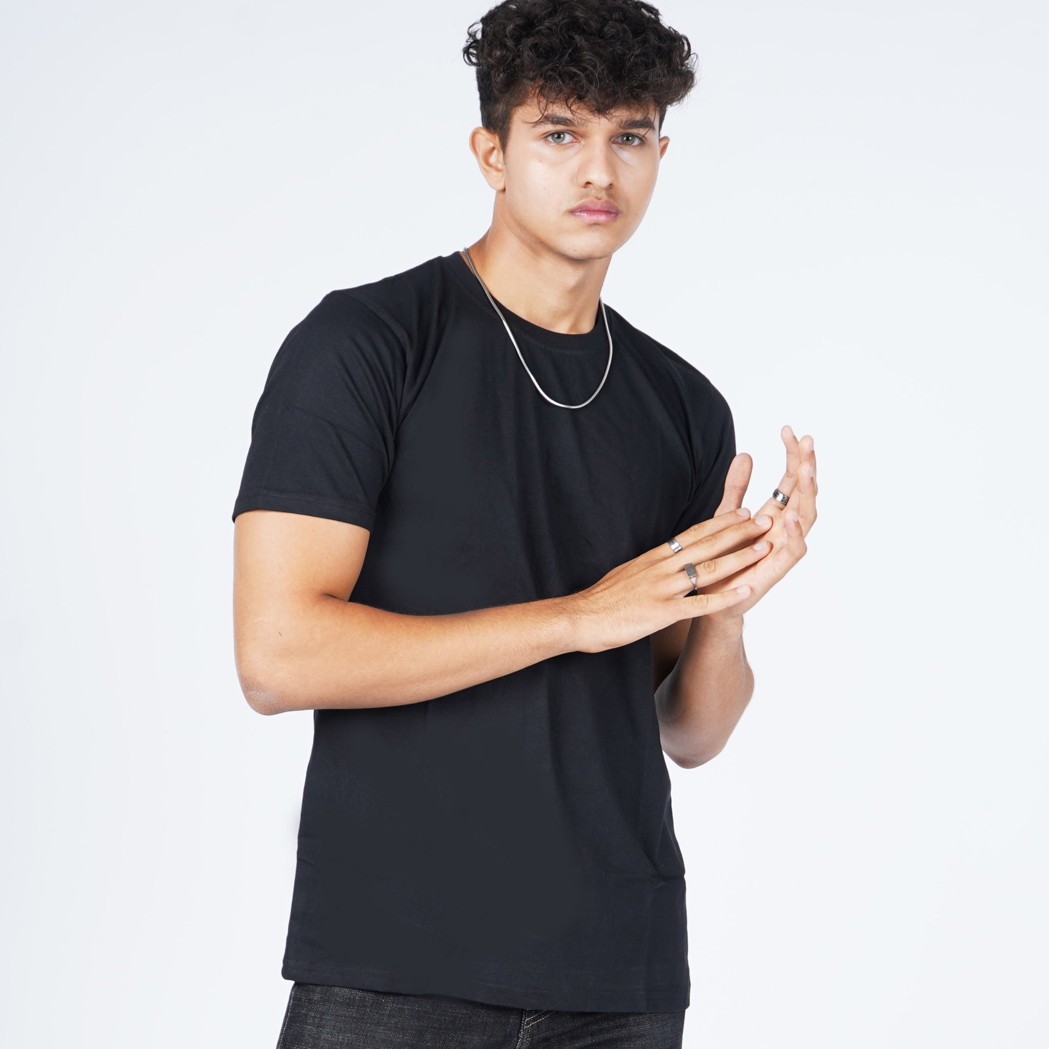 Black Solid T-shirt Crew Cut/Round Neck Short Sleeves